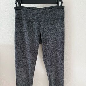 Zella Mid Rise 3/4 Length Leggings Grey / Black Size XS